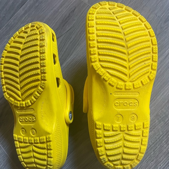 Crocs - Picture 3 of 4